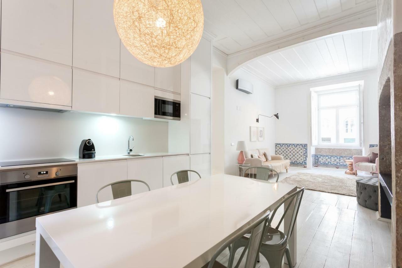 Baixa Tile Blue Two-Bedroom Apartment - By Lu Holidays Lisbon Bagian luar foto